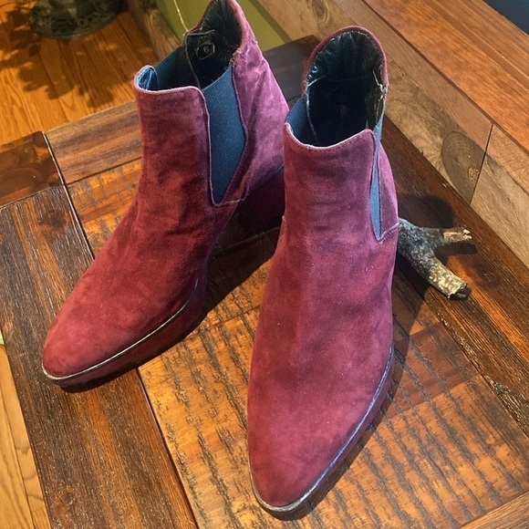 Stephane Kelian Paris burgundy wine suede booties - Picture 14 of 16